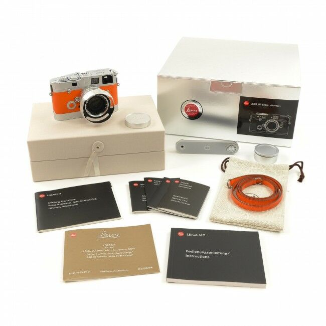 Leica M7 Edition Hermès Veau Swift Orange Set